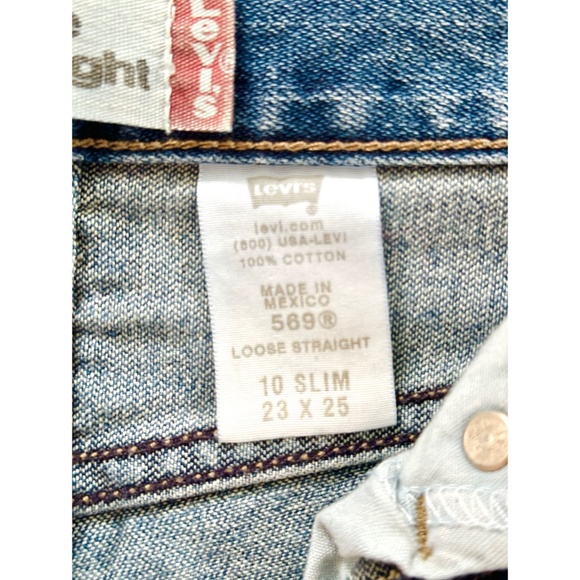 ***SOLD***🦋Levi’s Vintage Jeans🦋 - Picture 4 of 4